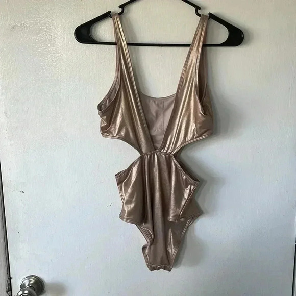 Aerie boho metalic cut out swim suit - Picture 5 of 8